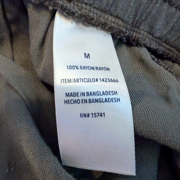 3 For $12 Clearance Splendid Women's Camo Jogger Pants - Picture 5 of 6